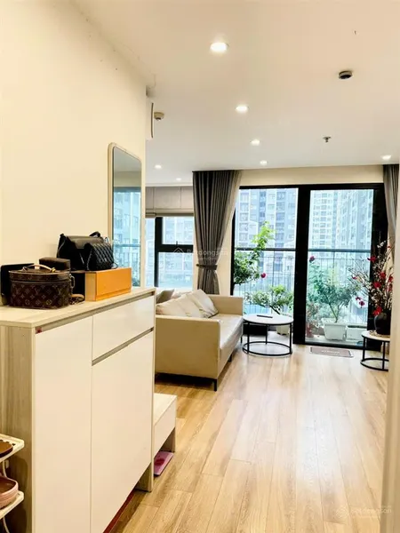 Bán căn hộ 2pn 2wc căn góc 63.5m2, giá 5.2 tỷ giá thật không ảo tại kđt vinhomes smart city