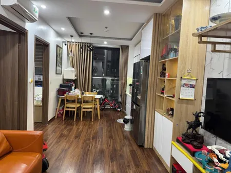 Tôi cần bán căn hộ ecohome 3, diện tích 60m2 2pn 2vs, nội thất 400tr, giá 4,x tỷ