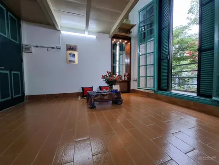 Chính chủ bán căn hộ trong biệt thự pháp cổ 83 phố nguyễn thái học, ba đình