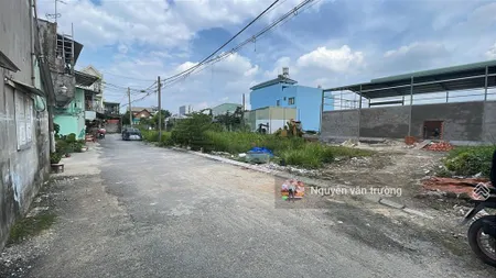 Bán đất mặt tiền hẻm 94 vườn lài vào 1 sẹc hẻm thông gần cầu