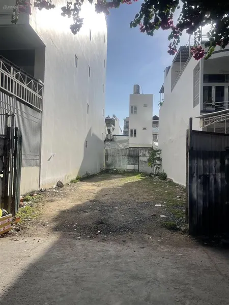 Bán đất xây căn hộ, nhà hàng hẻm 7m nguyễn thị minh khai, nha trang, cách biển 500m