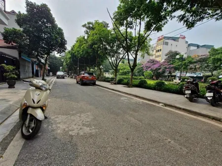 Bán đất phố trạm, cổ linh, long biên, 120m2, mt6.4m, giá 47.4 tỷ, view vườn hoa, tòa nhà đẹp như mơ
