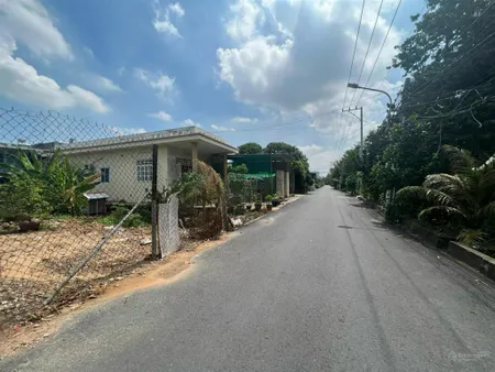 Cần bán lô đất 82m2 có 52m2 thổ cư đường xe oto gần bv hạnh phúc trạm thu phí lái thiêu