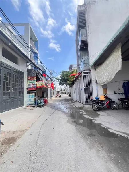 Đất hẻm 43 vườn lài gần trường đại học nguyễn tất thành
