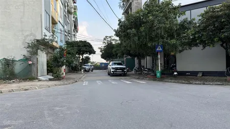 Chính chủ gửi bán đất đông ngạc, phân lô ô tô tránh, kinh doanh.