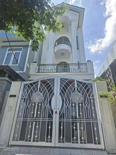 Chính chủ gửi bán nhà 3 tầng mt nguyễn thuý. đường 7.5m,đà nẵng