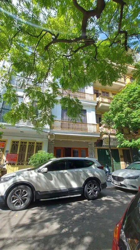 Bán nhà huỳnh thúc kháng, ngõ pl thông, 2 ô tô tránh, xây kiên cố, mt khủng, kd đỉnh, gara. 72m2*5t