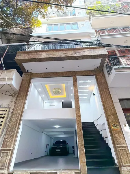 Lach trung hai bà trưng 78m x 8 tầng mặt tiền 5,5m giá 29.8 tỷ. thang máy phân lô vỉa hè ô tô tránh