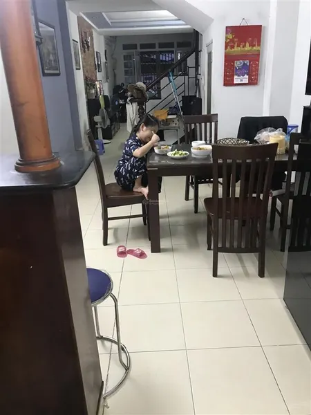 Nhà sổ đỏ chính chủ diện tích sàn 57m2, 2,5 tầng , 5 phòng ngủ, 3 nhà vệ sinh. trung tâm q1.