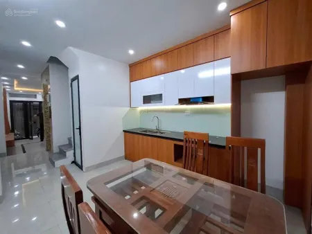 Tô hiệu, lê lai hà đông 40m2 x 5 tầng thang máy 6 phòng ngủ, ngõ ba gác thoáng giá 11,5 tỷ.
