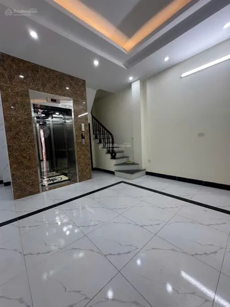 Chủ cần tiền cần bán nhanh nhà 41m 5 tầng khu tập thể yên nghĩa hà đông