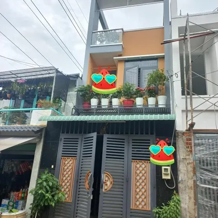 Nhà đúc btct 3 phòng ngủ ô tô ngủ trong nhà giá chỉ ~50 triệu/m² bình tân