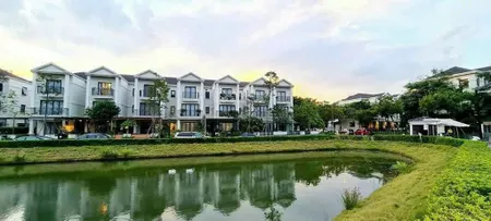 Chính chủ cần gấp bán giá chỉ 11.2 tỷ lavila kiến á phước kiển 5.5x17.6m. 0909 127 ***