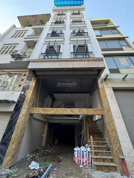 Bán ccmn nguyễn văn trỗi, 105m2, 7 tầng, mặt tiền 5.6m, 22 phòng, doanh thu gần 2 tỷ/năm.
