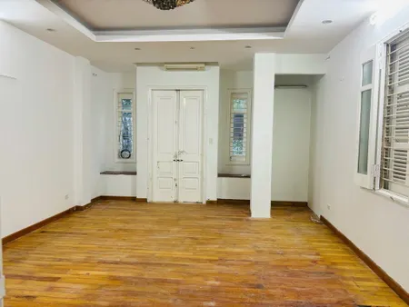 Bán nhà Đầm Trấu lô góc 52.6m² 5 tầng vỉa hè kinh doanh – 28 tỷ