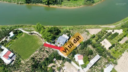 Bán đất diện tích 480m2 có 130m2 thổ cư. vị trí đẹp gần sông khí hậu mát mẻ. cách tttp 15 km