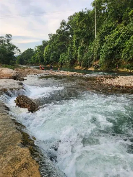Chính chủ cần bán 10.000m2 có 600m2 đất ở, view suối