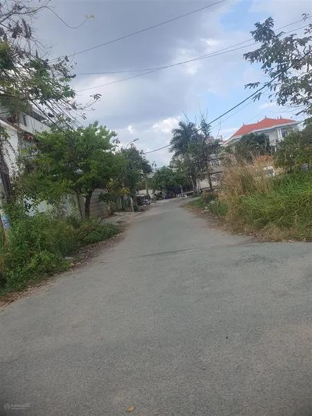 Bán nhanh đất nền trục 12m bưng ông thoàn, quận 9, giá 7,6 tỷ sổ riêng