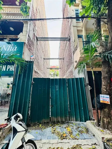 Siêu đầu tư! bán đất phố trung kính, cầu giấy s=76/86m2. giá chỉ 34 tỷ. phân lô, oto tránh.