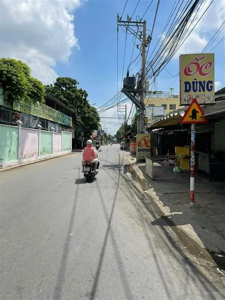 Chỉ nhỉnh 15tr/m2 đất 570m2 ngay trục đường cây da tân đông hiệp.