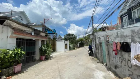 Cần tiền bán gấp lô đất khu nhà lầu sang chảnh gần phà cát lái, 133m2, 3tỷ, đường bê tông 6m