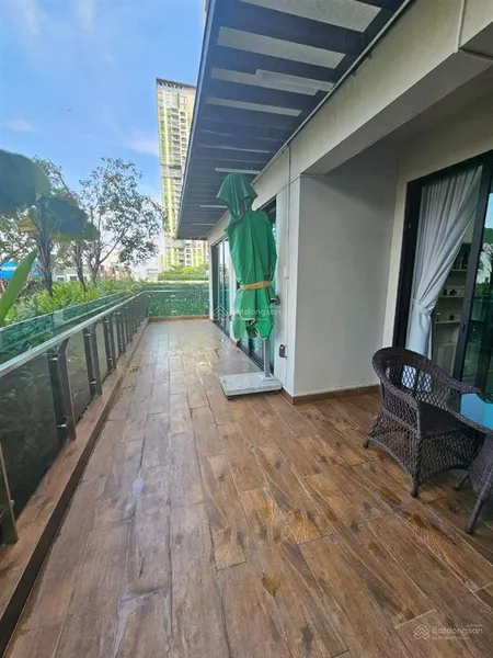Bán gấp căn 2pn, sân vườn, đi bộ ra hồ bơi, giá tốt nhất thị trường 10.5 tỷ, 120m2