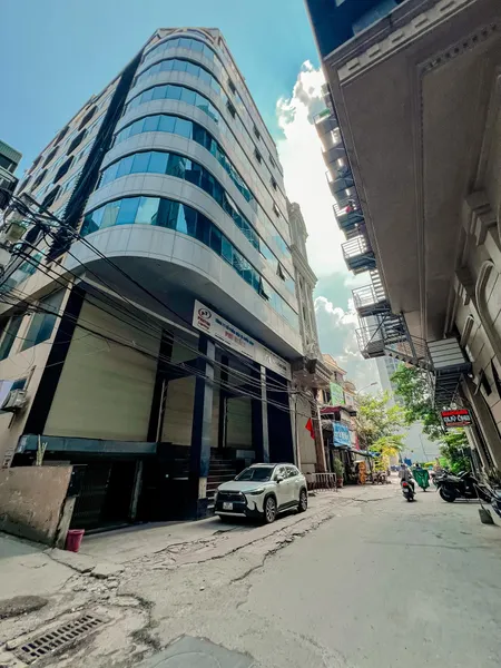 BÁN TÒA NHÀ PHỐ LÊ ĐỨC THỌ. 160M2 - 9 TẦNG. GARA Ô TÔ. THANG MÁY. THÔNG SÀN.