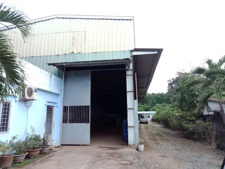 CHO THUÊ XƯỞNG MẶT PHỐ T.LỘ 15, PHÚ HÒA ĐÔNG. DIỆN TÍCH RỘNG 499M2, NGANG 27M. GIÁ CHỈ 25 TRIỆU. CHÍNH CHỦ