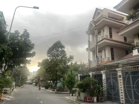 BÁN NHÀ KHU HIM LAM QUẬN 8 – 4 TẦNG MỚI ĐẸP – 6x20M – ĐƯỜNG 14M, VỈA HÈ RỘNG
