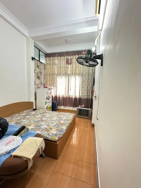 Bán nhà đường Nguyễn Trãi, Thanh Xuân, nhà dân xây, ô tô đỗ cửa, trước nhà thoáng sáng