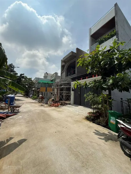 Đất mặt tiền hẻm đẹp tại long thớinhà bè ,cách nguyễn văn tạo chỉ 50m