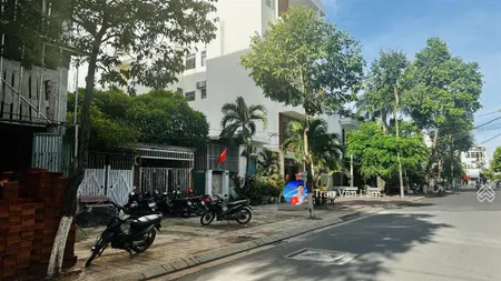 Bán lô đất vị trí vàng mặt tiền phạm ngọc thạch vỉa hè rộng 8m cách biển 200m