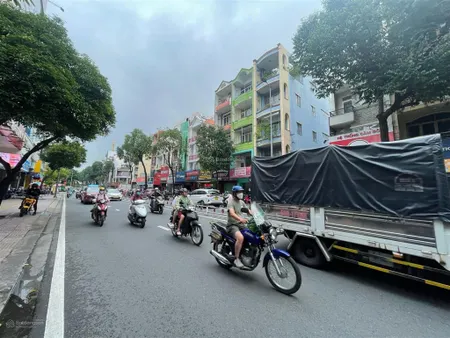 Giảm 40 tỷ còn 190tỷ bán 1000m2.. đất xây cao tầng, mặt tiền nguyễn thị thập q7