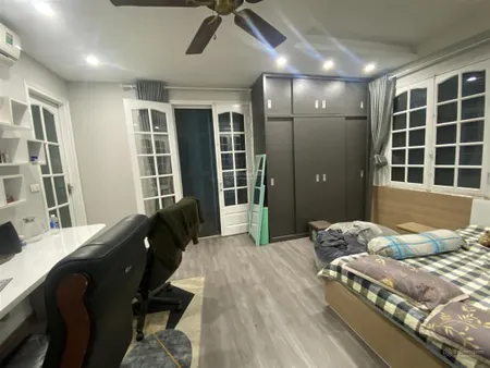 Cổ linh long biên, sđcc, 50m, mặt tiền 4m, giá 9.8 tỷ, ô tô, vị trí đắc địa