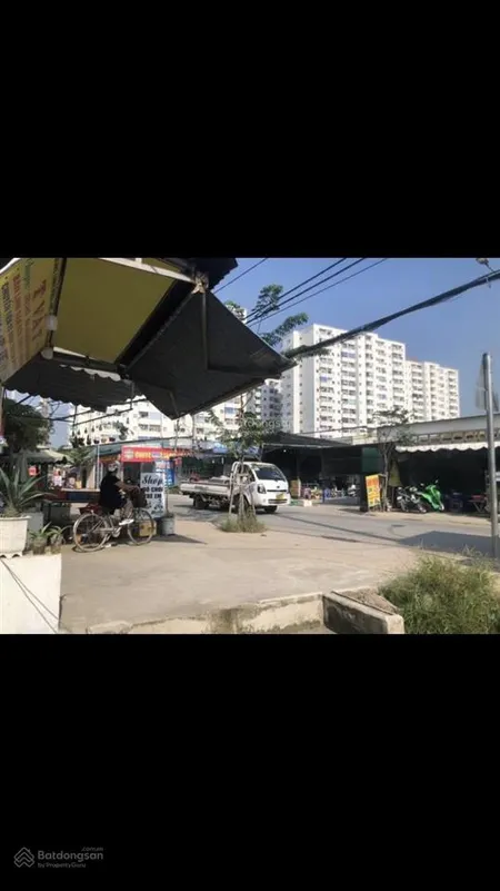 Bán đất mặt tiền ( có nhà cấp 4 )