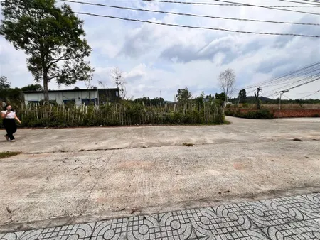 Bán đất mặt tiền đường trung đoàn 14m, 120 m2 có thổ cư 100m, giá chỉ 2,3 tỷ