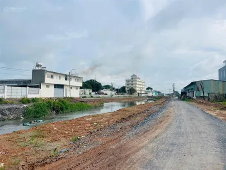 Bán khuôn đất lớn mt kênh tiêu xá xuân thới đông, hóc môn giá đầu tư cực tốt