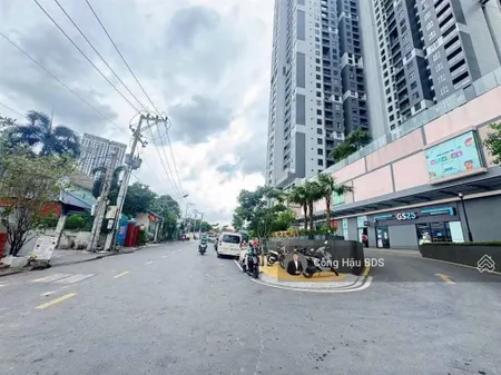 Bán đất mt nguyễn bỉnh khiêm, đối diện chung cư ht pearl. dt 150m2. (8x19m) otd 97m2. giá 9 tỷ