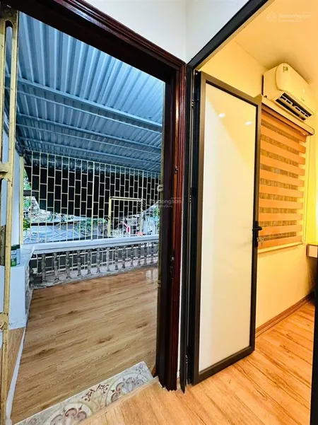 Chính chủ bán nhà tập thể mới, đẹp tầng 2, 3 pn + 2wc tại phố huế, hai bà trưng, giá đầu tư 4,27 tỷ