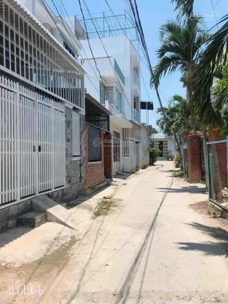 Lô đất hẻm đường xóm chiếu / kdt vĩnh điềm trung/ vĩnh ngọc, nha trang