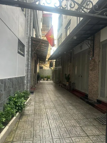 Mảnh đất đẹp giá hợp lý ô tô vào đất đi lại thuận tiện tư đình,long biên 50.6m2 giá 8.9 tỷ