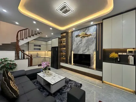 Cho thuê nhà ngõ 190 Tựu Liệt, 30m² x 5 tầng, 3 ngủ khép kín, 10m ra ô tô 13 triệu