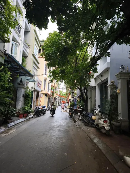 Siêu hiếm, bán nhà phố Đào Tấn, ô tô vào nhà, 76m², vị trí đẹp, chỉ 25 tỷ