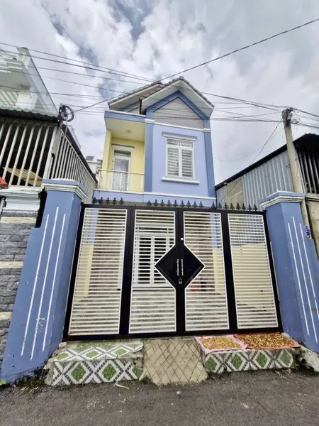 Nhà trệt lầu còn mới đẹp khu 8 Phú Hoà cũ (phường Phú Lợi-TP.HCM) nhánh hẻm 385 Lê Hồng Phong vị trí trung tâm đẹp,đường oto thông