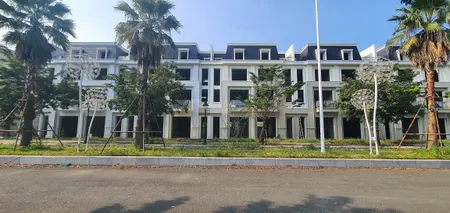 Lô liền kề 100m2 đường 15.5m giá chỉ hơn 2 tỷ, sổ đỏ lâu dài, sẵn sàng công chứng sang tên