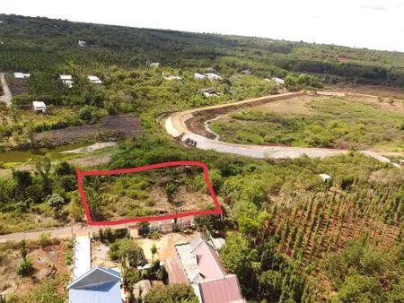 đất mặt tiền nhựa khu dân cư
