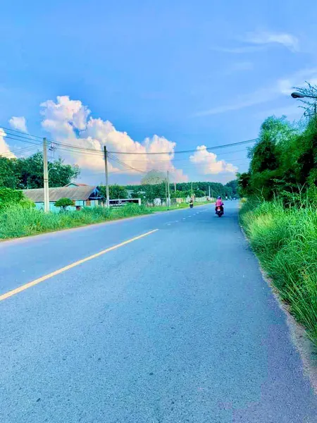 Bán đất 350m² giá 2.5 tỷ Phường Long Nguyên