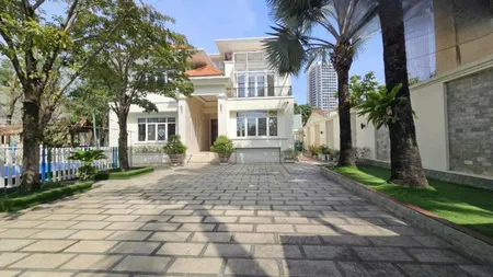 BDS HVL CHỦ GỬI CHO THUÊ VILLA 867M2 9PN 7WC  Trần Văn Sắc Q2 GIÁ 6200$