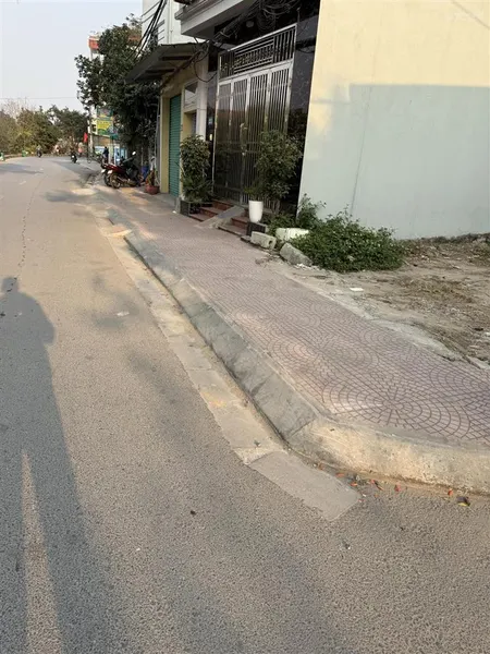 Đất mặt đường tả thanh oai thanh trì.giá 6,6 tỷ có thương lượng.61,7m2 ô tô vào nhà 0968 613 ***