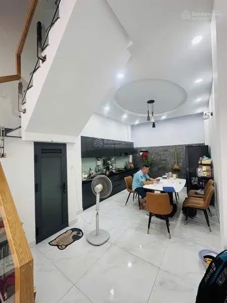 Trung tâm gò vấp hẻm xe tải sát mặt tiền phan huy ích đối diện emart chỉ 6.x tỷ